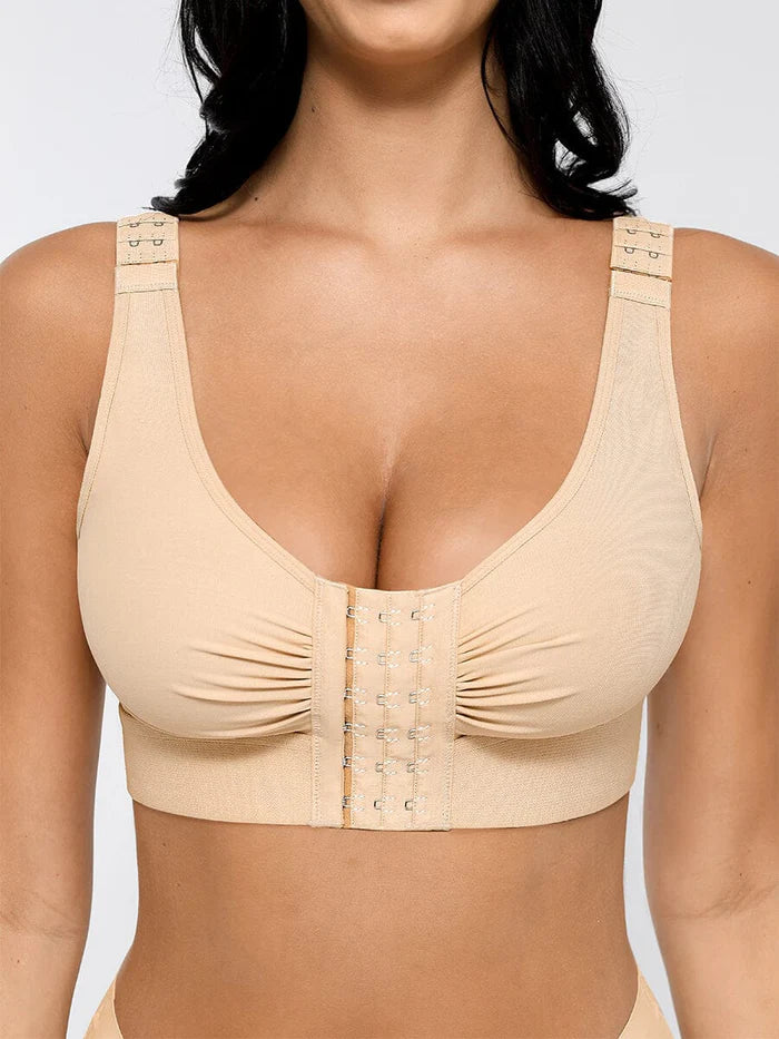 Adjustable bra with front closure and three hooks