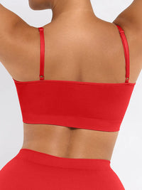 Seamless shaping bra with support