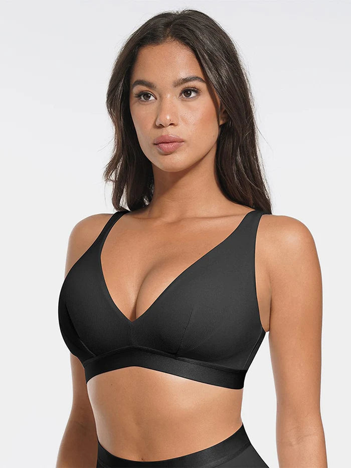 Comfortable V-neck modal bralette with pads