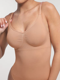 Seamless shaping thong