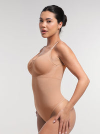 Seamless shaping thong